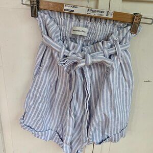 Abercrombie & Fitch white and gray striped linen shorts